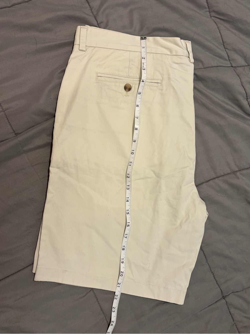Vineyard Vines Cream Men’s Bermuda Shorts - Picture 3 of 3